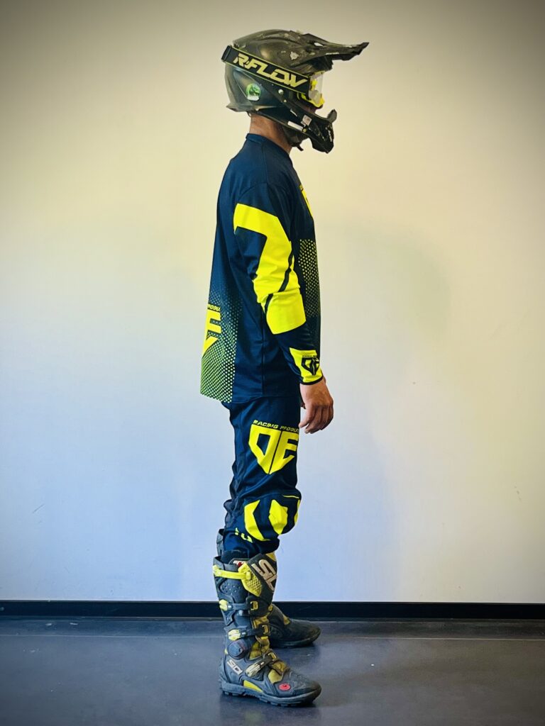 Tenue_Enduro_OE_side